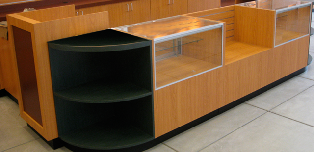 Deluxe Glass Display Showcases